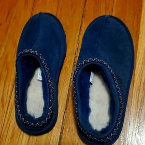 Blue children tasman slippers